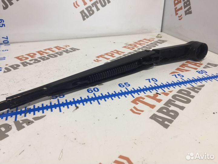 Ситроен С4 Пикассо Держатель дворника левый Лев