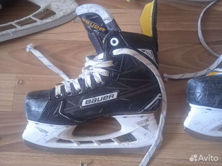 Хоккейные коньки bauer