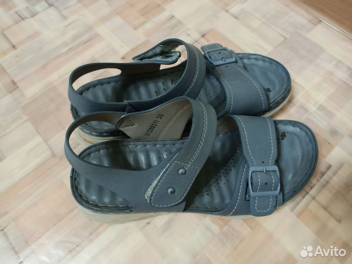 Сандали таккарди