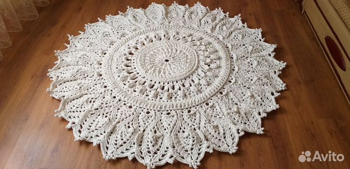Ковёр из полиэфирного шнура крючком,свяжу на заказ