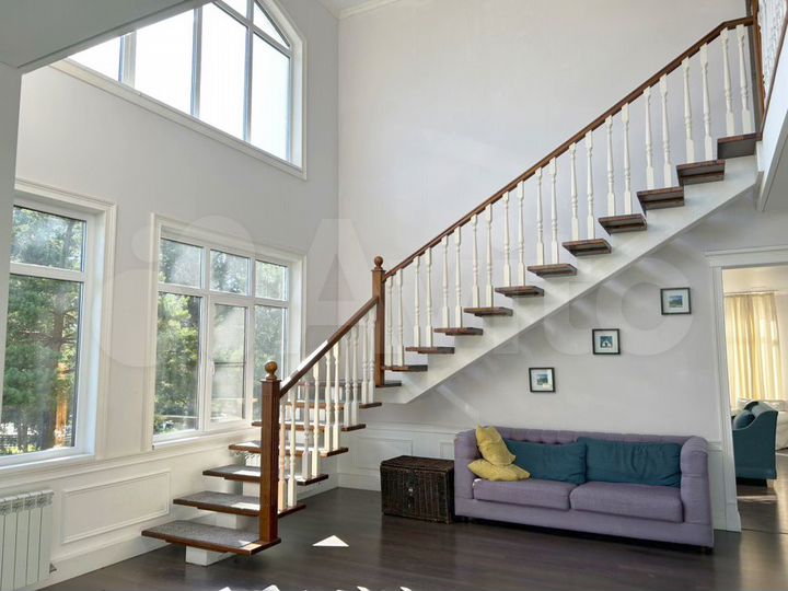 Дом 300 м² на участке 11,9 сот.