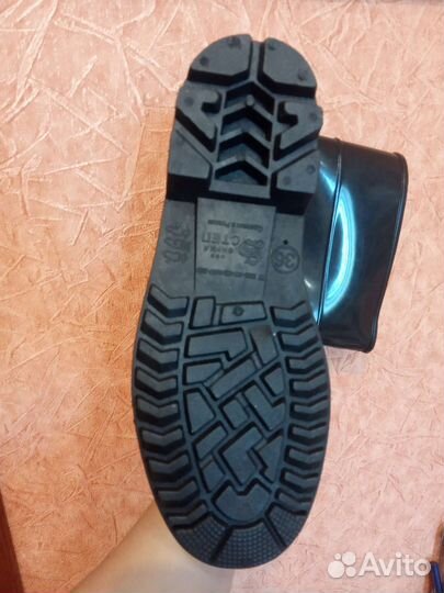 Резиновые сапоги