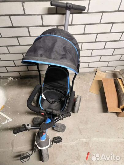 Трехколесный велосипед с ручкой