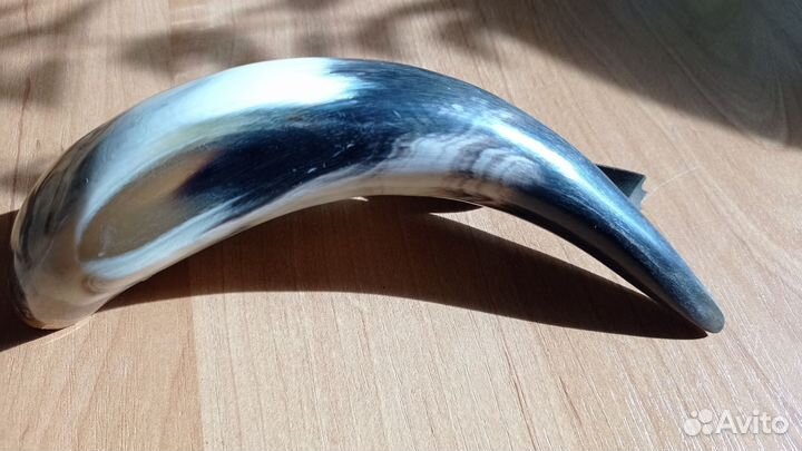 Статуэтка из рога