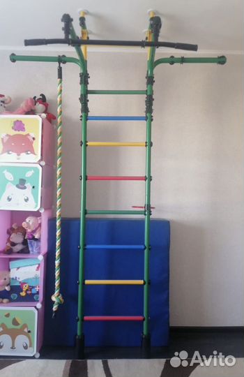 Шведская стенка с матрасом