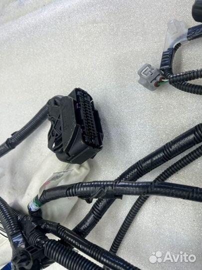 Проводка подкапотная (блока предохранителей)