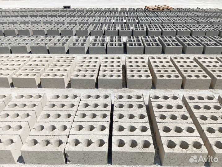 Муровой бетонный блок