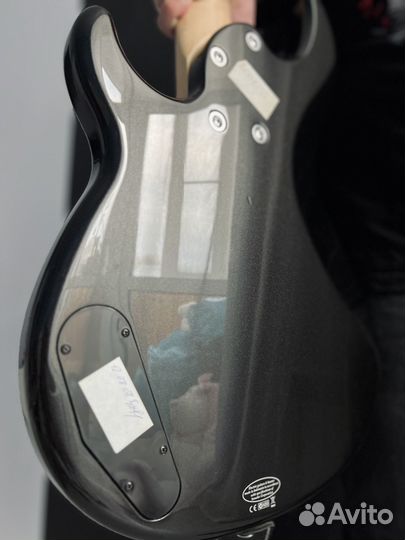 Бас гитара yamaha