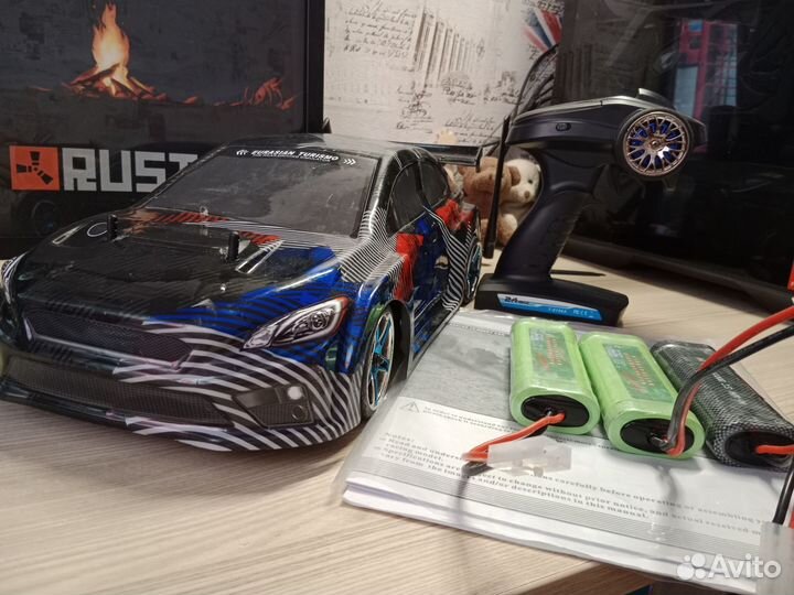 Машинка на пульте управления для дрифта. RC CAR