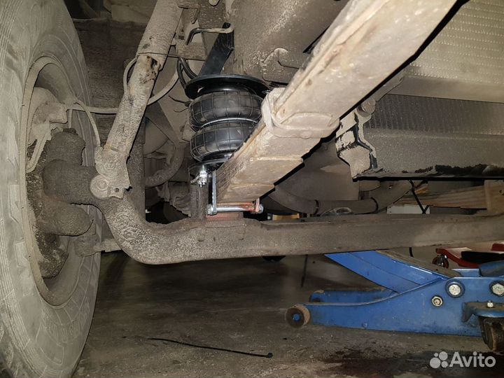 Пневмоподвеска Isuzu NQR 75, ELF 7.5 передняя ось