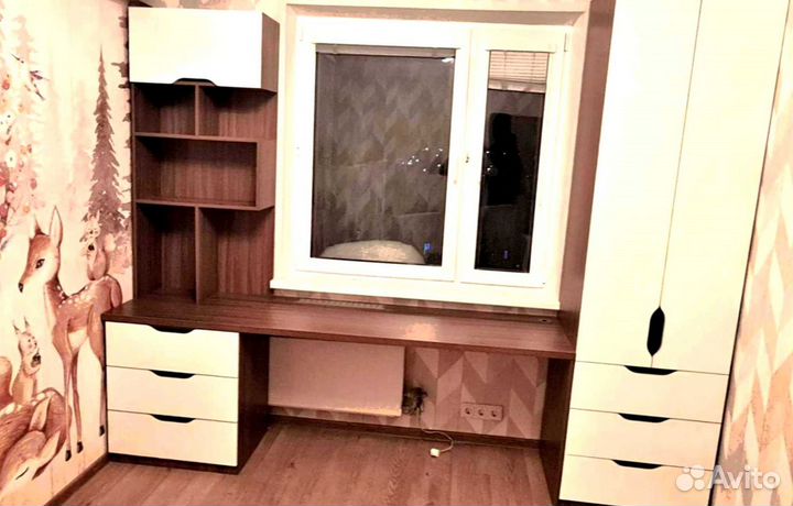 Рабочая зона у окна