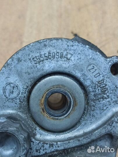 Натяжной ролик приводного ремня Opel Astra H