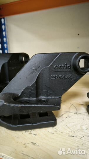 Бокорезы ковша правый JCB 3CX/4CX