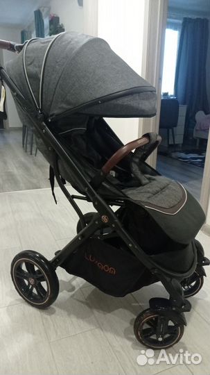 Прогулочная коляска luxmom609