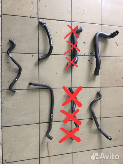 Патрубок охлаждения Renault Megan 2