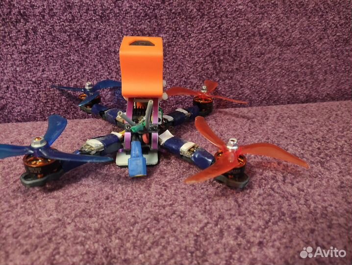 Гоночный квадрокоптер