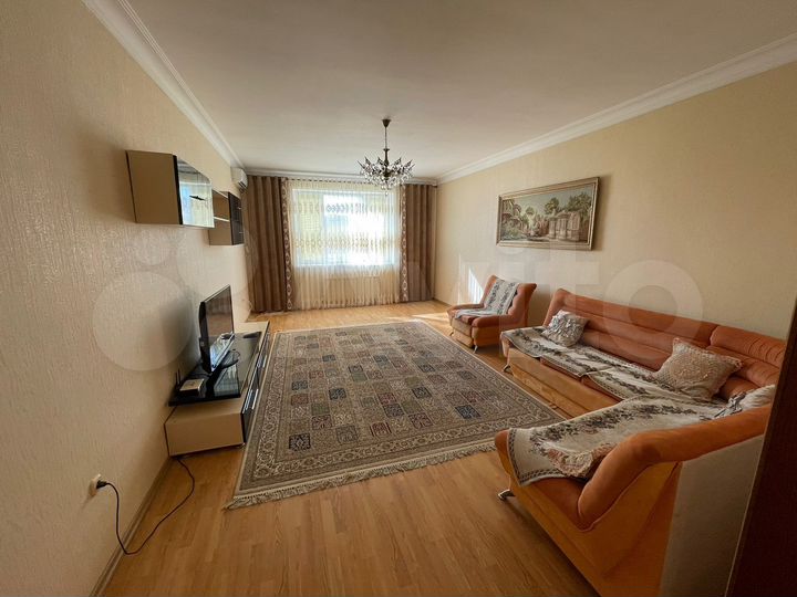 2-к. квартира, 120 м², 11/11 эт.