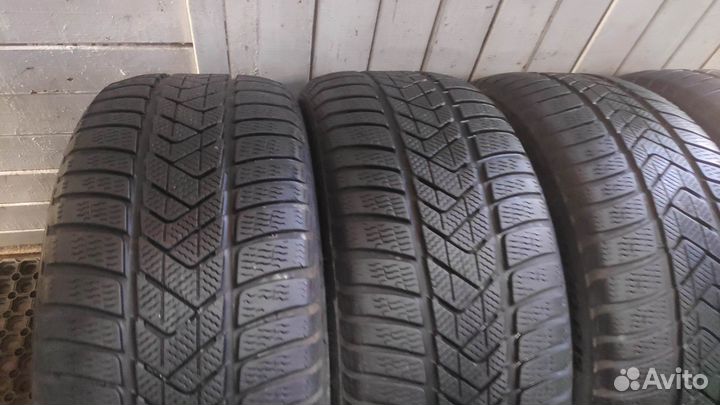 Pirelli Winter Sottozero 3 245/40 R19 98V