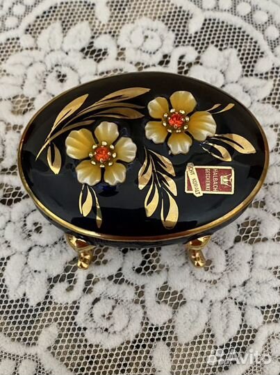 Шкатулка фарфоровая размер 11/7