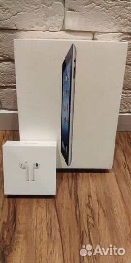 iPad 3 Wi-Fi 16 Gb A1416 + AirPods 1-го поколения