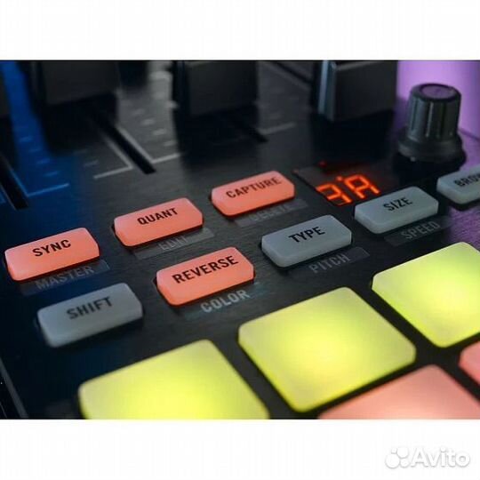DJ контроллер Traktor Kontrol F1