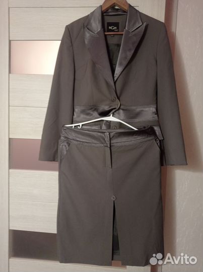 Костюм женский