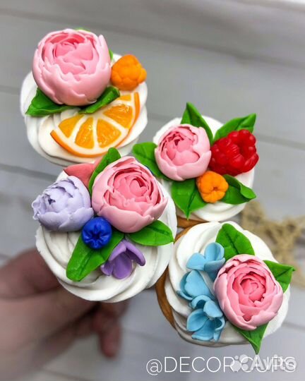 Ложки с декором для подарка