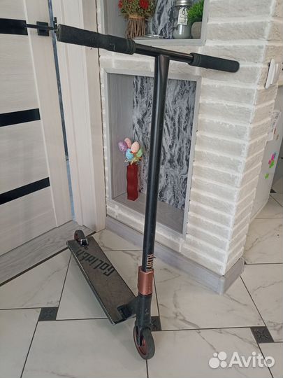 Трюковой самокат tech team goliath