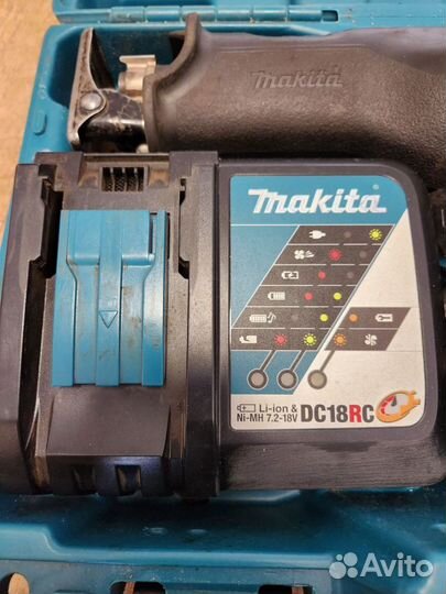 Сабельная пила Makita DJR186RFE