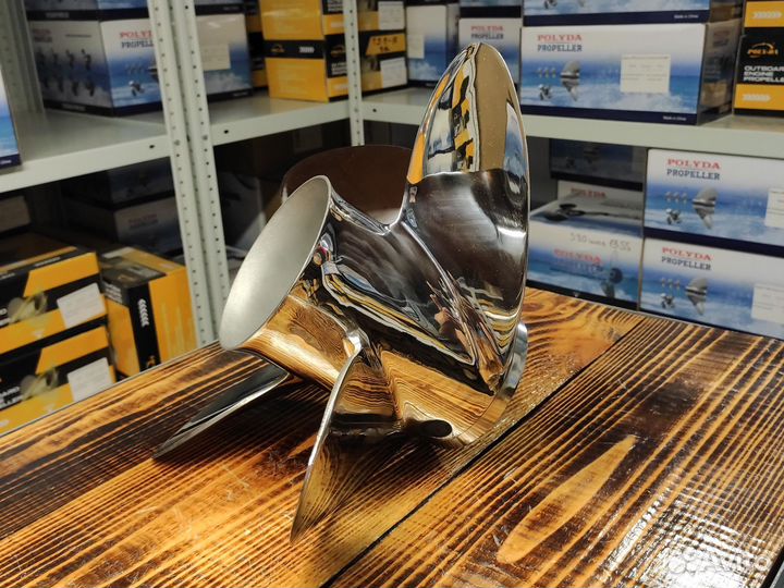 Гребной винт 150-300 л.с.; 4х14-1/8х19 R, сталь