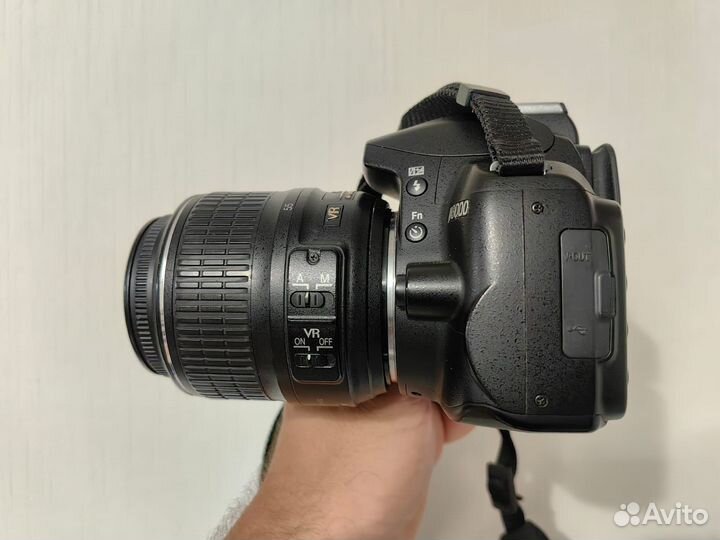 Nikon D3000 Kit 15400 кадров