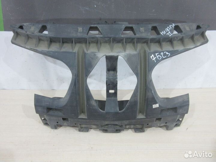 Усилитель бампера переднего Renault Megane II