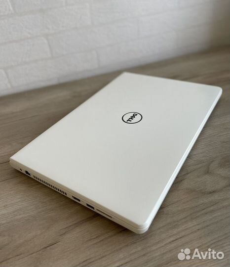 Ноутбук Dell Inspiron 5558 белый для работы, учебы