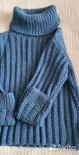 Свитер шерстяной женский