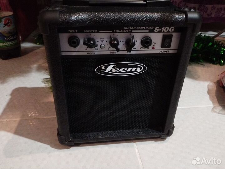 Гитарный комбоусилитель Leem S-10G (10Вт)
