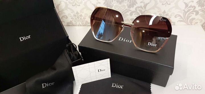 Солнцезащитные очки Dior