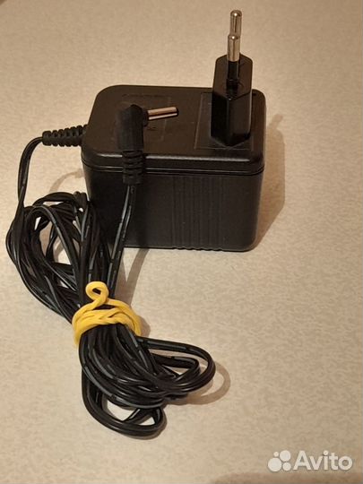 Блок питания входное 230 V выход 15 V, 200mA