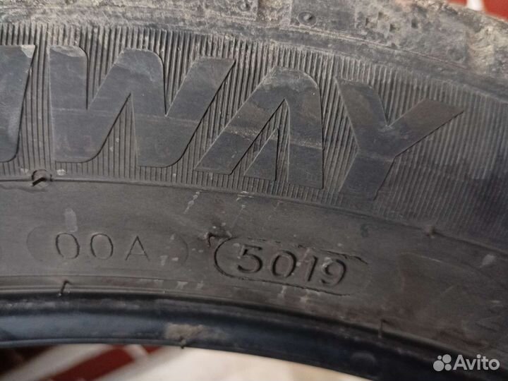 Runway Performance 926 205/50 R17 93W