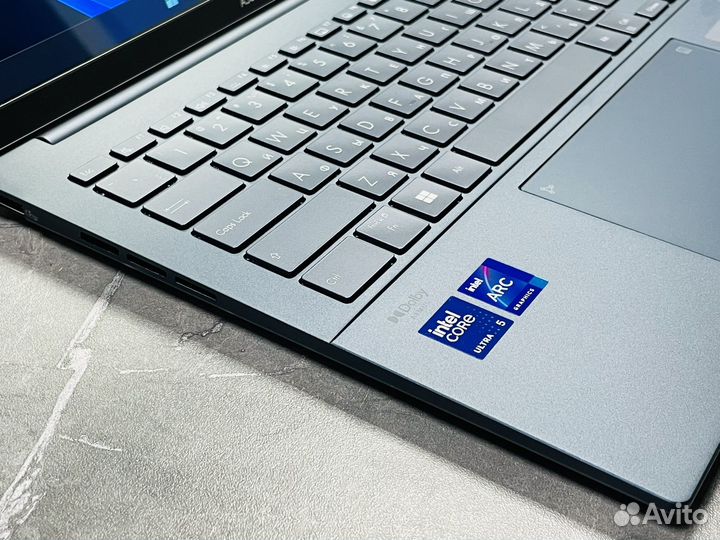 NEW Asus ZenBook Oled Core Ultra 5 125H/ DDR5 16