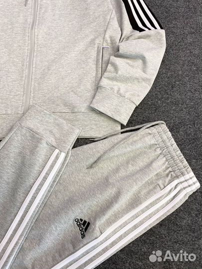 Спортивный костюм adidas