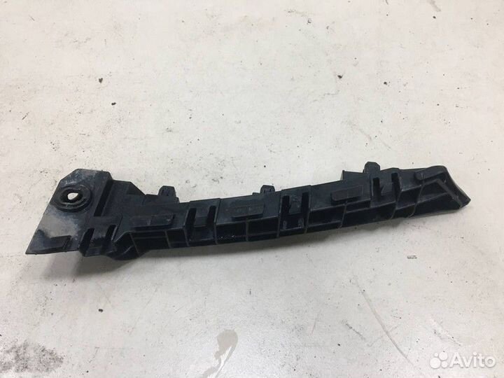 Кронштейн переднего бампера правый Subaru XV