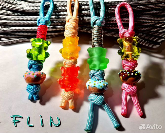 Бусина, брелок, темляк, мишка мармеладный, пончик