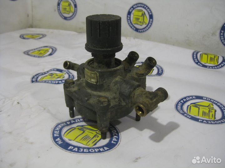 Клапан ускорительный 1350118