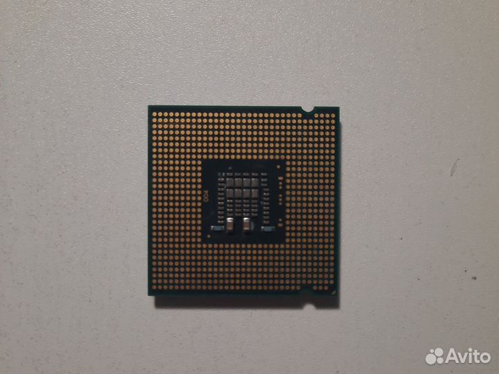 Процессор Intel Core Celeron E3300