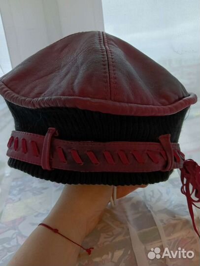 Головные уборы женские кожаные