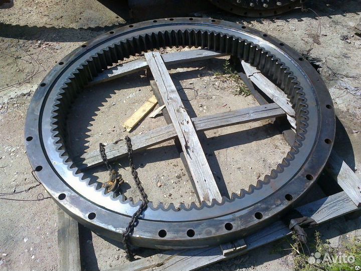 Поворотный круг JCB 220 / JRB0017Y