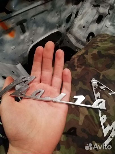 Шильдик Волга