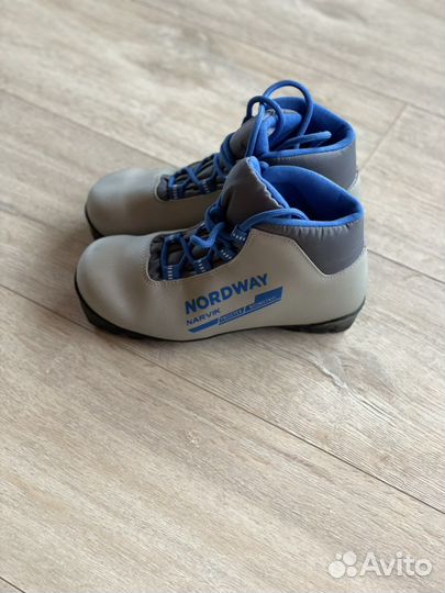 Лыжные ботинки