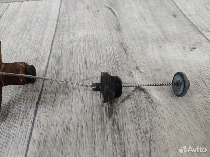 Трос педали газа Carina E