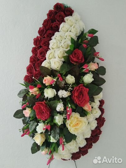 Ритуальные венки, корзины, полянки